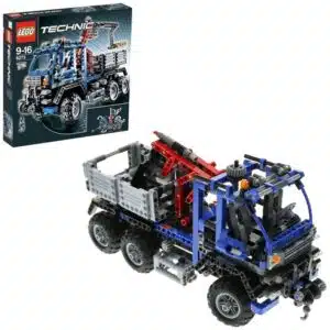 Le camion tout-terrain (8273)