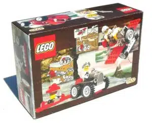 LEGO® Adventurers, La voiture chenille de l&rsquo;île (5920)