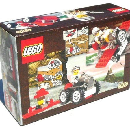 LEGO® Adventurers, La voiture chenille de l’île (5920)